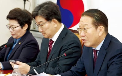 권영세 "이재명 오락가락 정치…집권 위해 부도수표 남발한 것"