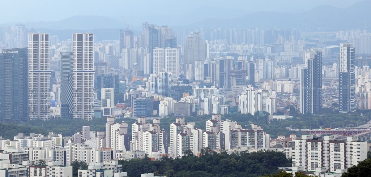 사진은 이날 가상 바카라 남산에서 바라본 아파트 모습.사진=뉴스1