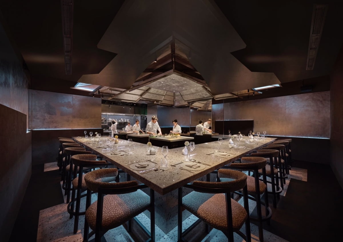 런던 만다린 오리엔탈 메이페어(Mayfair) 호텔에 자리한 14석 규모의 ‘도사(DOSA)’ 모습
