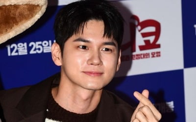 워너원으로 잘 나갔는데…옹성우, 전역 후 '세차장'에서 발견 "알바생 중 제일 노래 잘해"