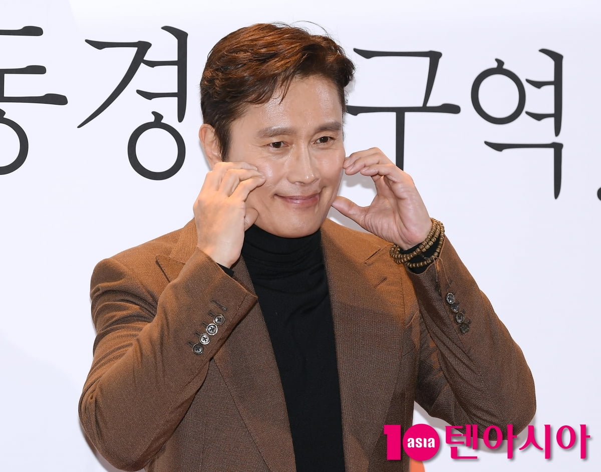 Lee Byung-hun world star full of charm... Sergeant Lee Soo-hyuk returns