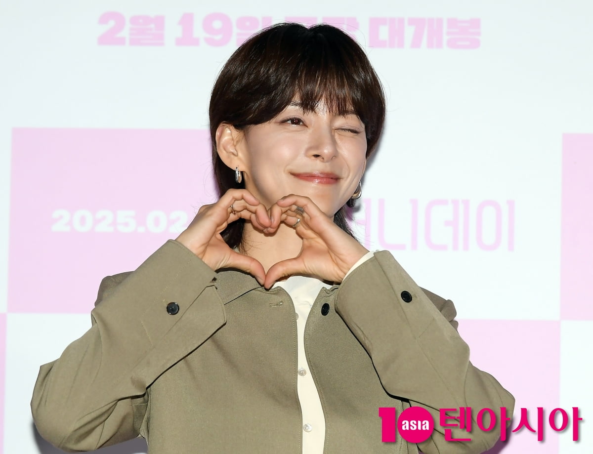 정혜인, 윙크 날리는 영화배우...작심하고 꾸민 패션[TEN포토]