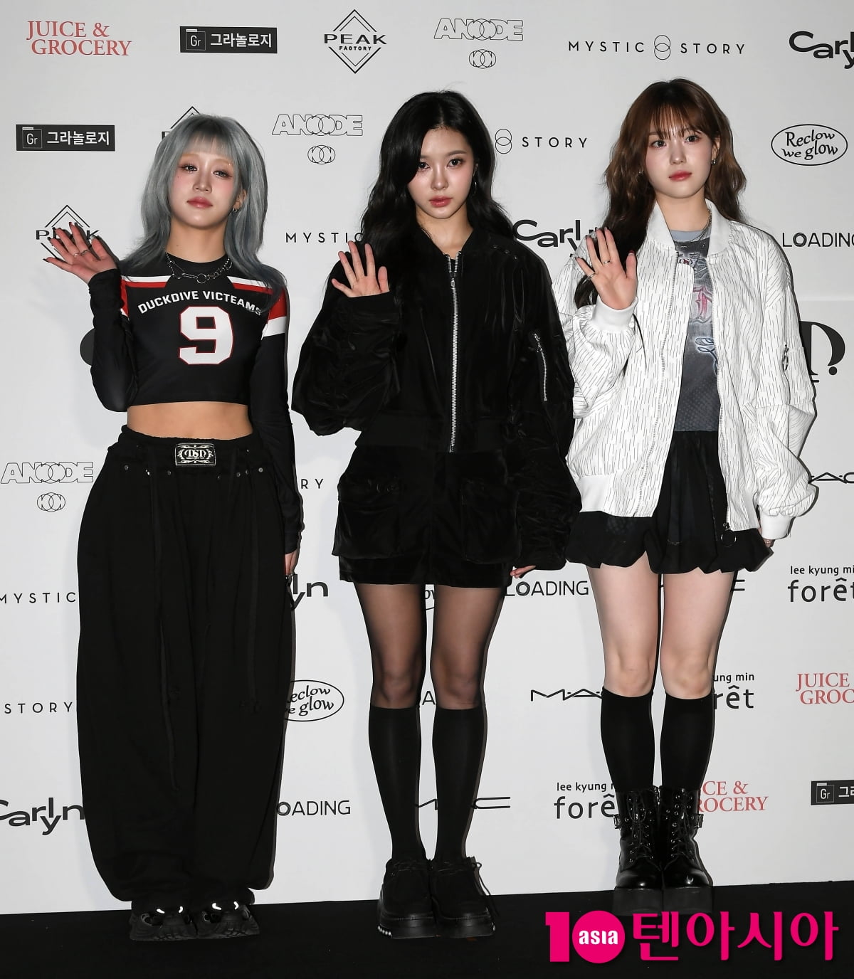 Kep1er's Hikaru, Kim Dayeon, and Kim Chaehyun Shine at 2025 F/W Seoul Fashion Week