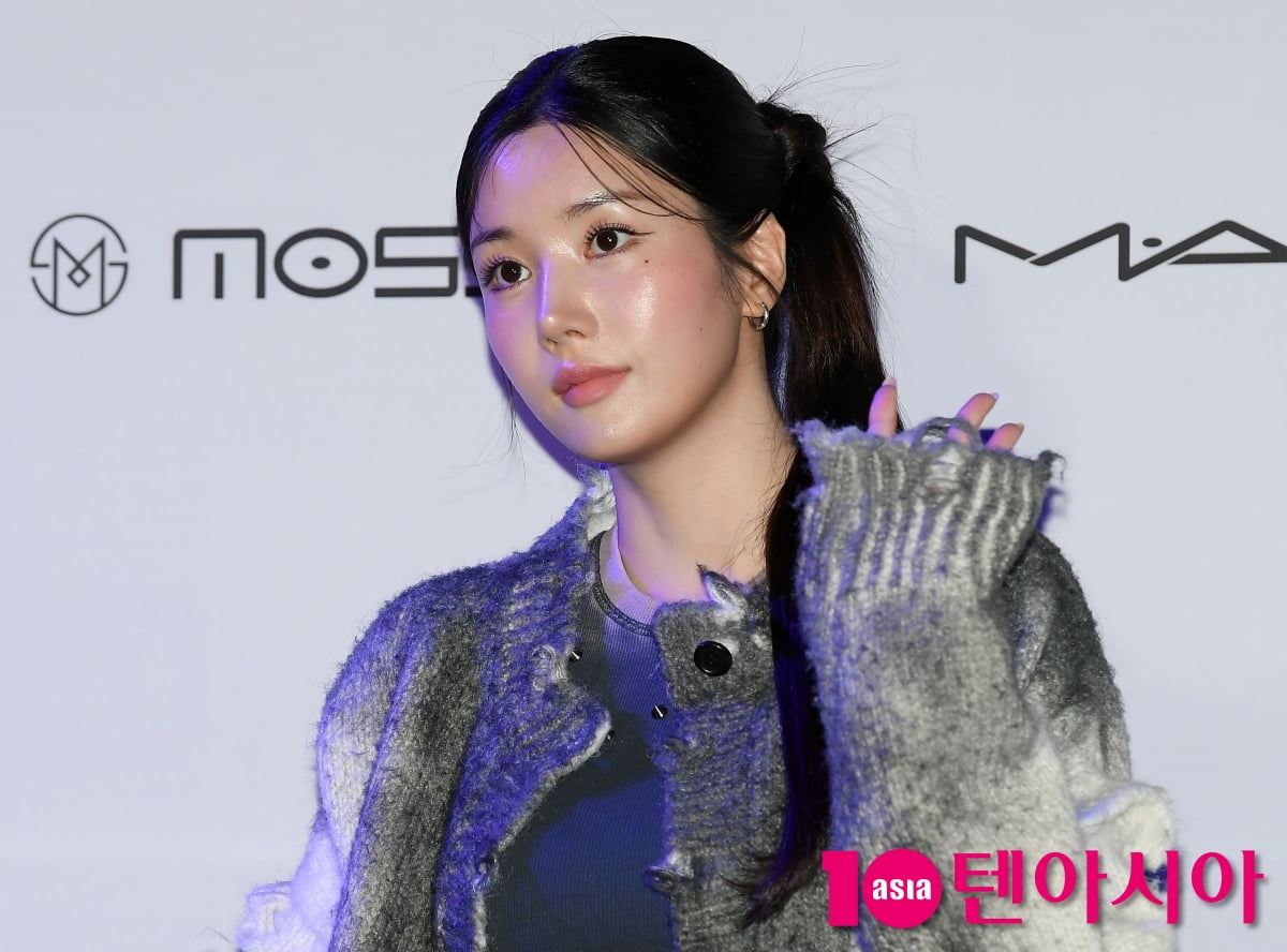 권은비, DDP로 나들이 나온 워터밤 여신...별을 담은 눈동자[TEN포토+]