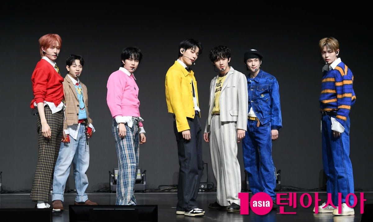 이븐 , 타이틀곡 'HOT MESS' 멋진무대[TEN포토+]