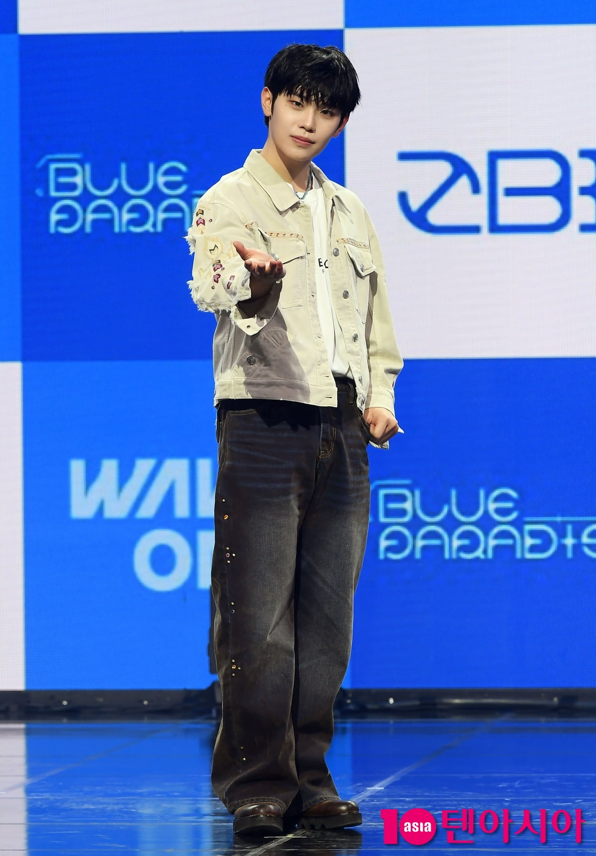 제로베이스원 김태래, 여유 넘치는 보컬장인[TEN포토+]