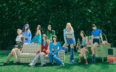 TWICE's 'Talk that Talk' Music Video Surpasses 200 Million Views on YouTube