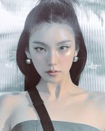 ITZY's Yeji Unveils Enchanting Teasers for Her First Solo Album 'AIR'