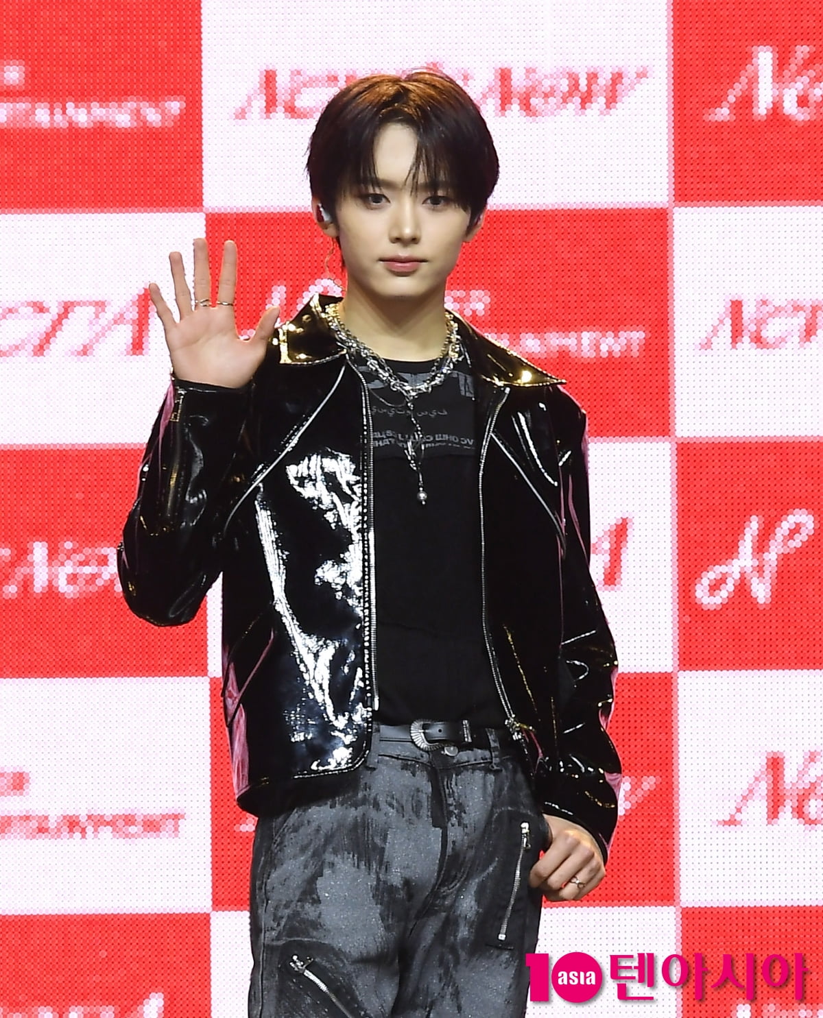 누에라 린, 메인 랩퍼[TEN포토+]