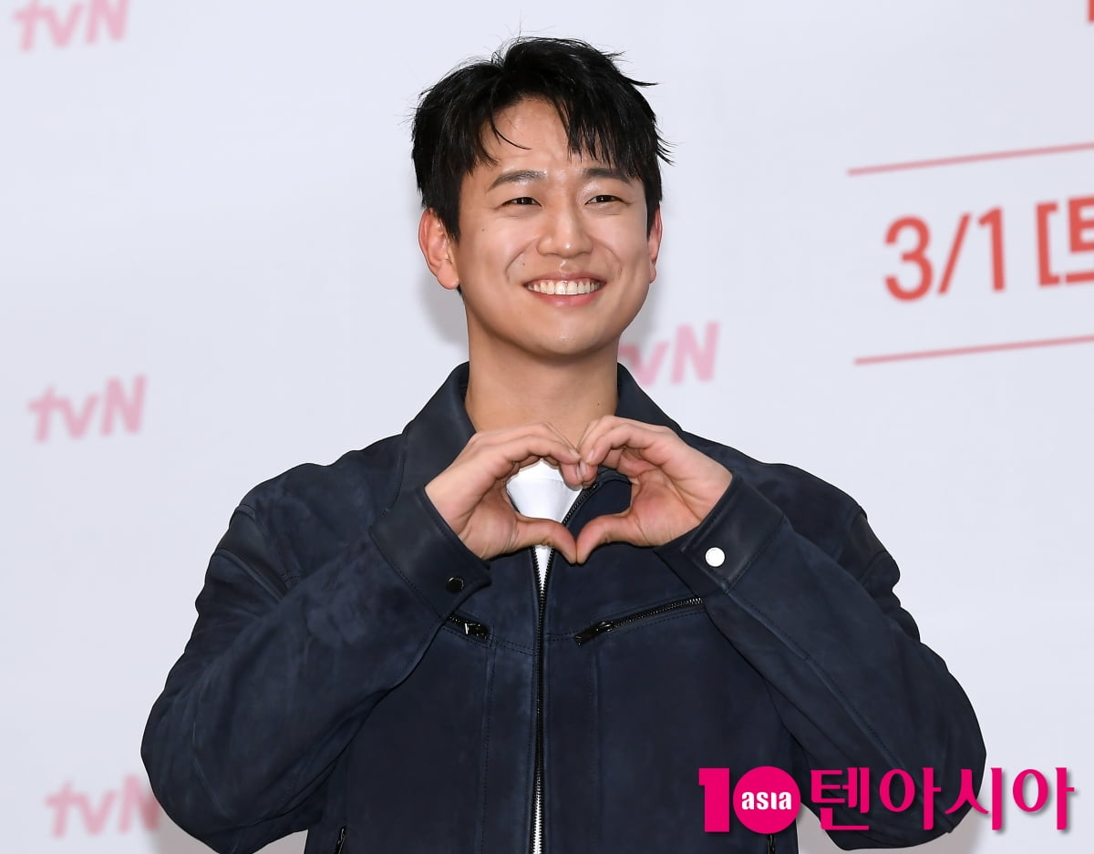 신현승, 막내의 행복한 미소[TEN포토+]