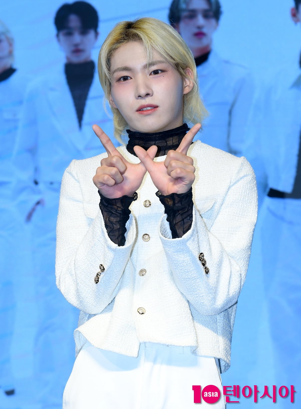 쓰리웨이 동현, 수줍은 포토타임[TEN포토]
