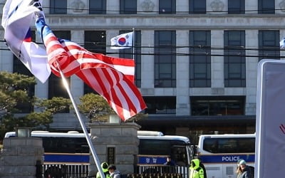 국민의힘, 헌재, 마은혁 권한쟁의 선고 연기에 "문형배 사퇴해야"