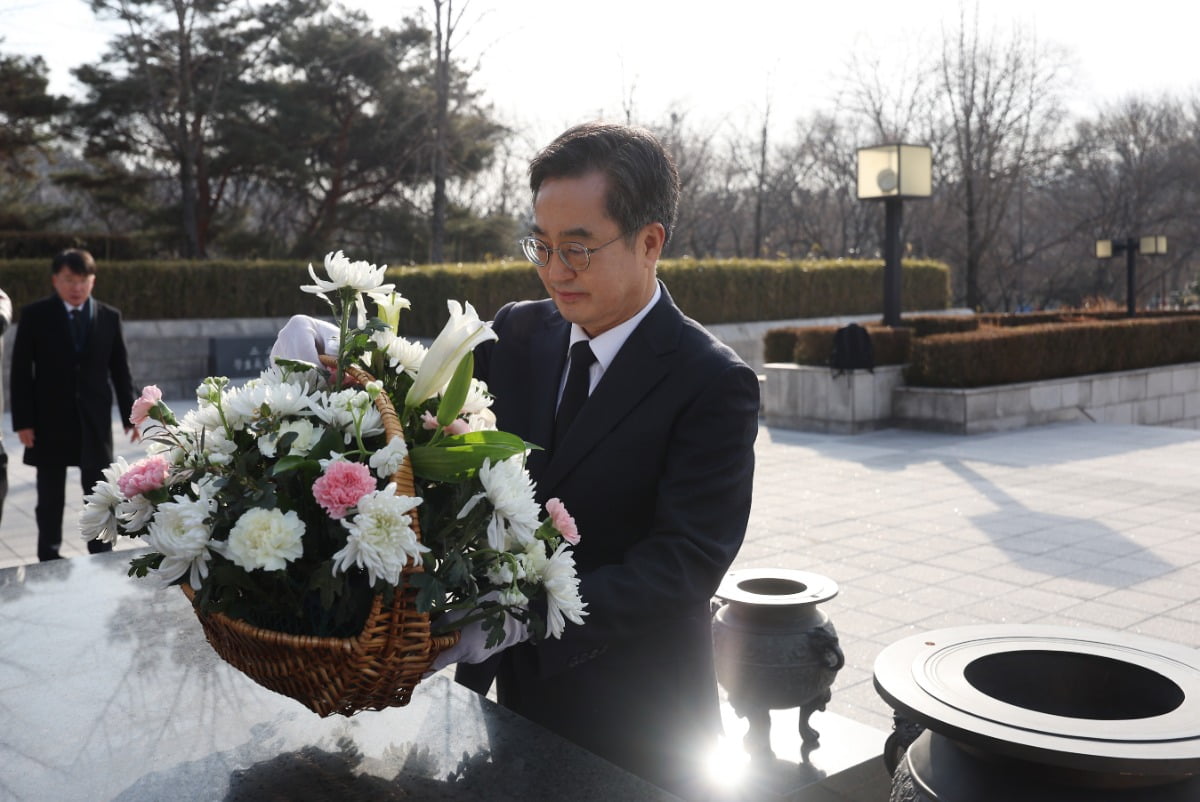 김동연 "계엄 대못 개헌 통해 불법적 계엄 꿈도 못꾸게 해야"