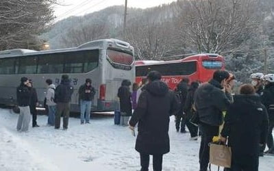 간밤 폭설 피해 잇따라…눈길 교통사고로 1명 사망