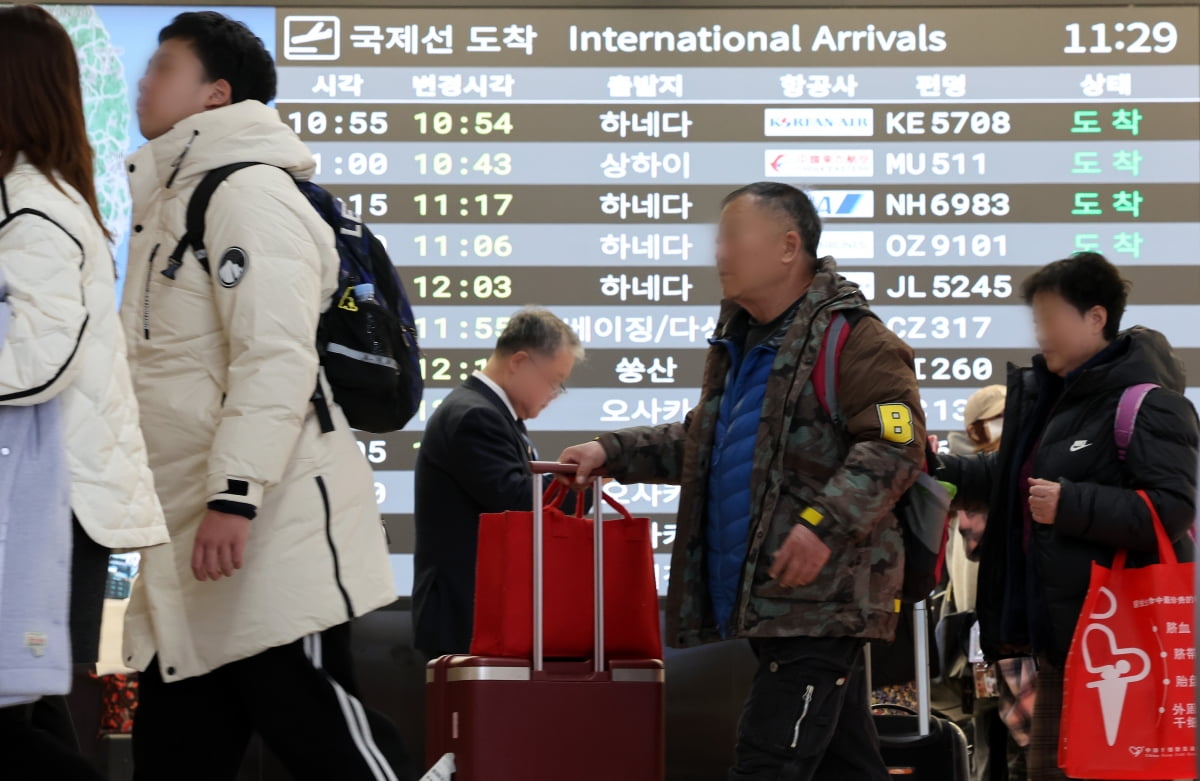 김포국제공항 국제선 입국장으로 바카라 사이트객들이 들어오고 있다.  사진=뉴스1