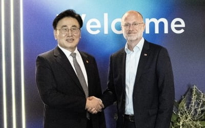 유상임 장관, 브렌던 카 위원장과 면담…6G·AI 분야 협력 논의 [MWC 2025]