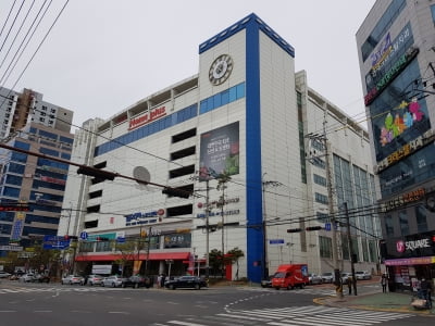 'YG엔터도 100억 투자' 홈플러스 울산동구점도 부실자산 발생