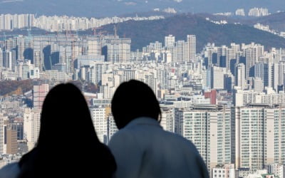 "50만원으로 한 달 살아야 합니다"…카지노 사이트 '영끌족'의 눈물