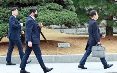 '전세 10년 보장법' 논란 커지자 … 5일만에 선그은 이재명