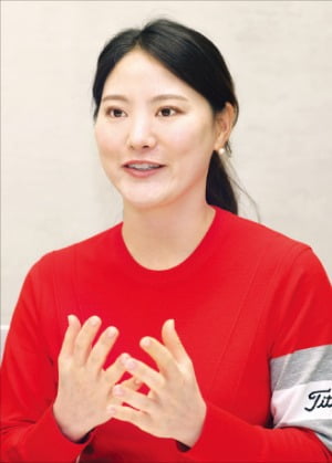 아시아 선수 최초로 미국여자프로골프(LPGA)투어 글로벌 해설을 맡은 유소연은 “골프에 쏟은 열정으로 새로운 일도 열정적으로 해내겠다”고 말했다.  강은구 기자