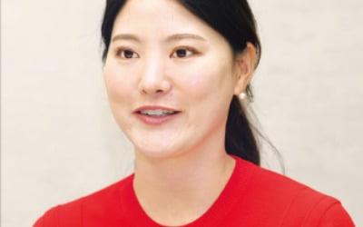 "인생 2막…힘 빼고, 팬과 선수들의 가교될게요"