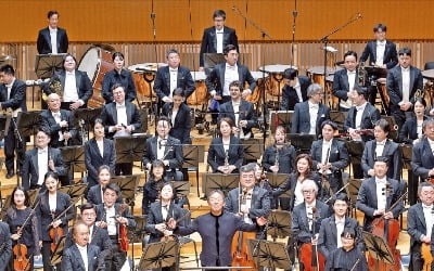정명훈의 말러 1번 교향곡, 한국과 일본을 하나로 엮었다