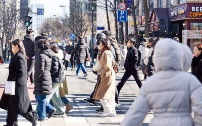 늘지 않는 1인당 소득…11년째 '3만달러 벽' 갇힌 한국 [임현우의 경제VOCA]