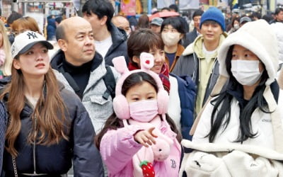 [포토] 다시 찾아온 추위…‘봄 시샘’