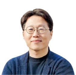 "젊고 유능한 과학인재, 외교사절로 보내자"