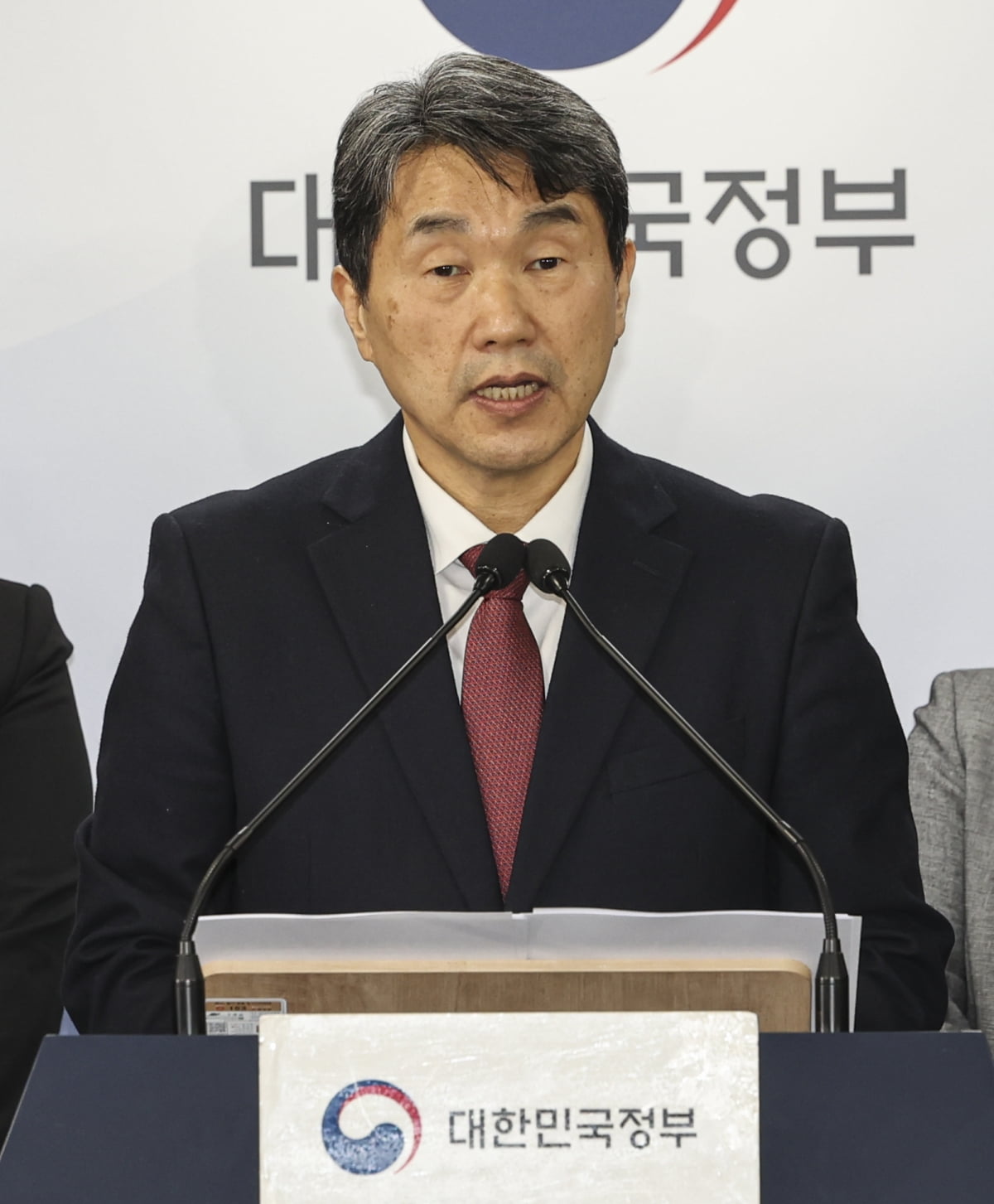 “의료개혁 진행형” 이주호 학생들 ‘선 복귀’ 증원은 ‘후속 조치’