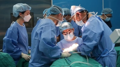 글로벌케어, 선천성 안면기형 수술팀 '인지클럽' 파견