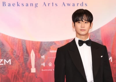 '미성년 교제 의혹' 김수현 불매에 유통업계 '손절'