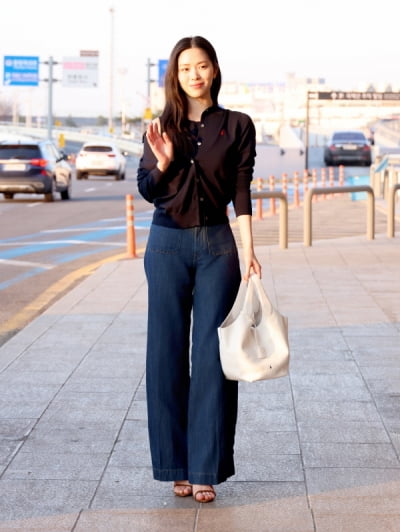 ITZY(있지) 류진, 봄 맞이 공항패션으로 폴로 랄프 로렌 스타일 선보여