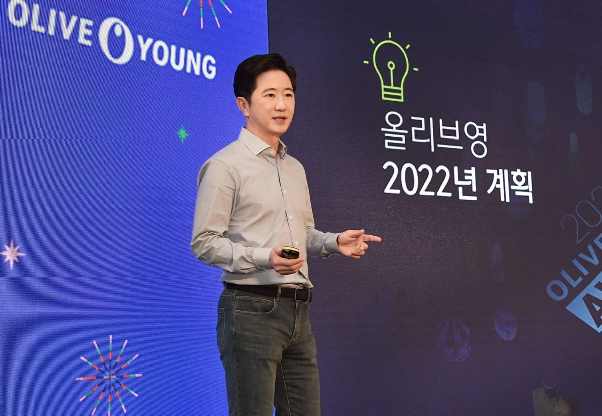 “적자내고 3개월 일했는데 46억원” CJ ENM 구창근, 이미경·윤상현 제쳤다