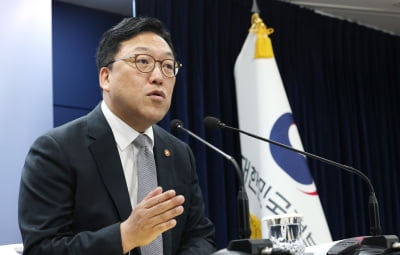 “금감원장 찍어누른 금융위원장” 김병환, 이복현 상법 개정안 시행 제동