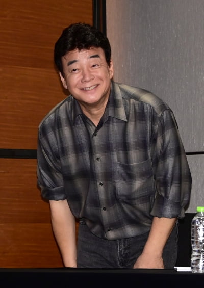 “창립 이래 최대 호실적” 25억 챙긴 백종원 첫 주총, 첫 마디