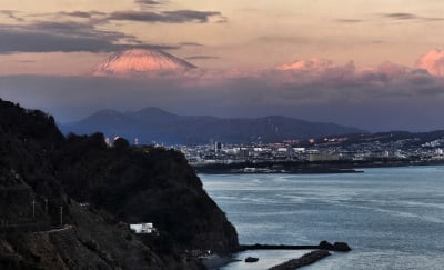 [JAPAN NOW]노천탕에서 바라보는 후지산과 일출