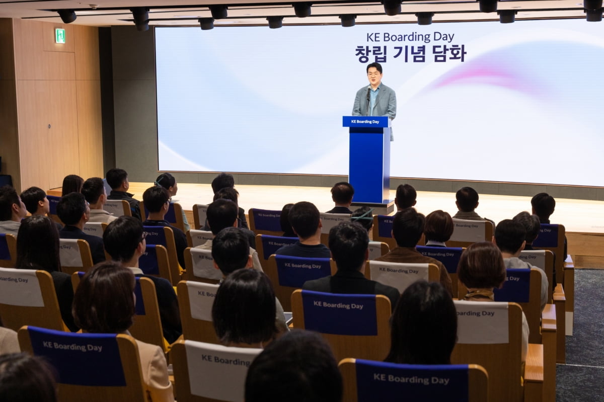 조원태 한진 회장 "점진적으로 아시아나 통합"