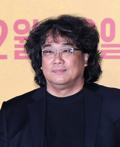 Bong Joon-ho's 'Mickey17' Surpasses 1.3 Million Viewers in Just Four Days