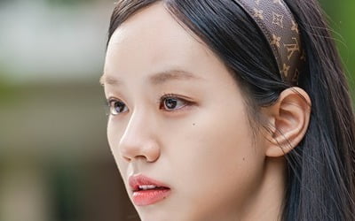 Hyeri Announces First Solo Fan Meeting Tour to Celebrate 15th Anniversary