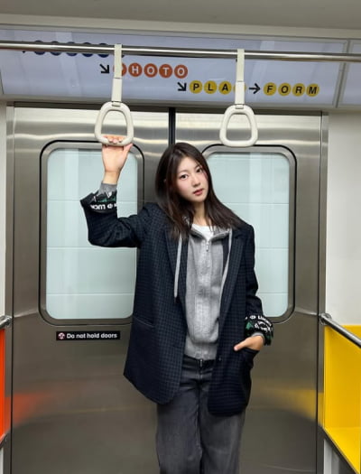 '수지 닮은꼴' 송지아, 연예계 러브콜 거절하더니…4년만에 골프 대회 입상[사생활]