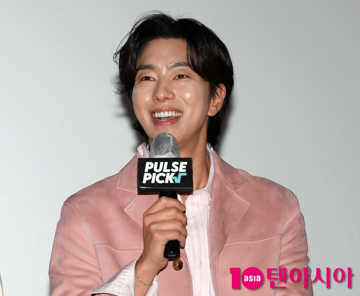윤현민, "연기 하다가 카메라 렌즈에 뽀뽀해야 되나"[TEN포토]
