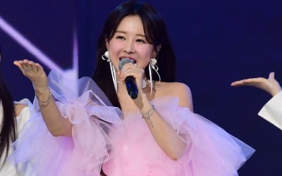 '박현호♥' 은가은, 결혼 앞두고 전한 기쁜 소식…요가를 함께 즐기고 싶은 여자 트로트 가수 1위 [TEN차트]