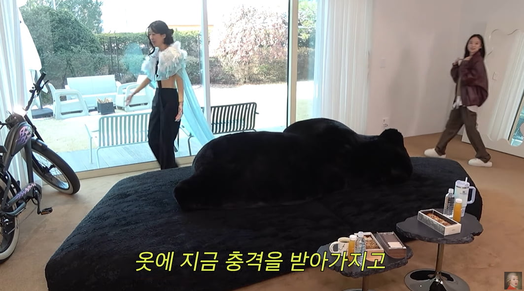 '영앤리치' 제니, 게시물당 6억↑… 초호화 사무실 공개 '눈길' ('찐천재')