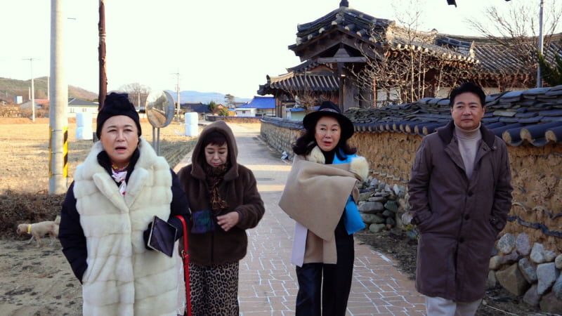 '미혼부 숨겼던' 윤다훈, 결국 눈물샘 터졌다…딸은 "버리지 않아 고마워"('같이삽시다')