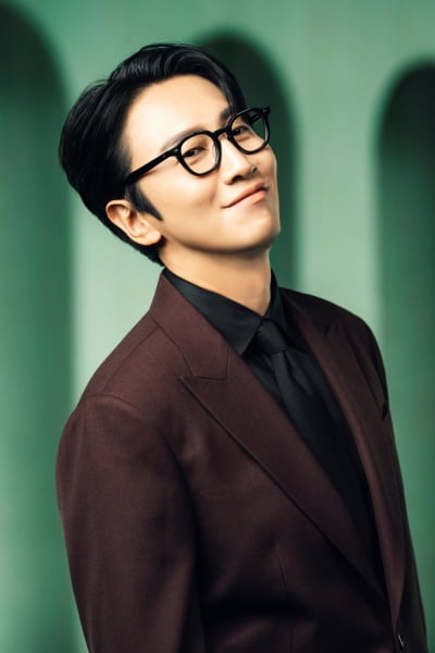 이광수, 보험 광고 찍은 줄…뿔테 쓰니 신뢰도 최상 비주얼 ('이혼보험')