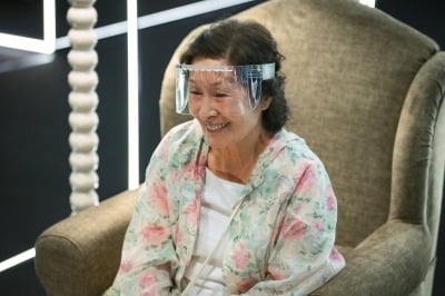 스틸컷만 봐도 대상 포스…'83세' 김혜자, '눈이 부시게' 6년 만에 귀환 ('천국보다')