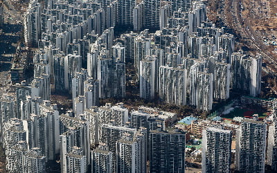 '토허제 완화'가 밀어올린 강남 집값…"단기 상승 그칠 듯"