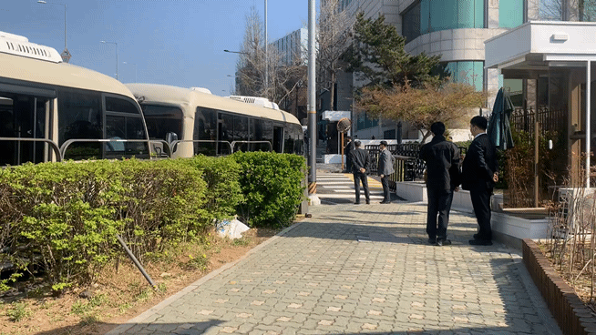 11일 윤 전 대통령 관저 앞/영상=유지희 기자