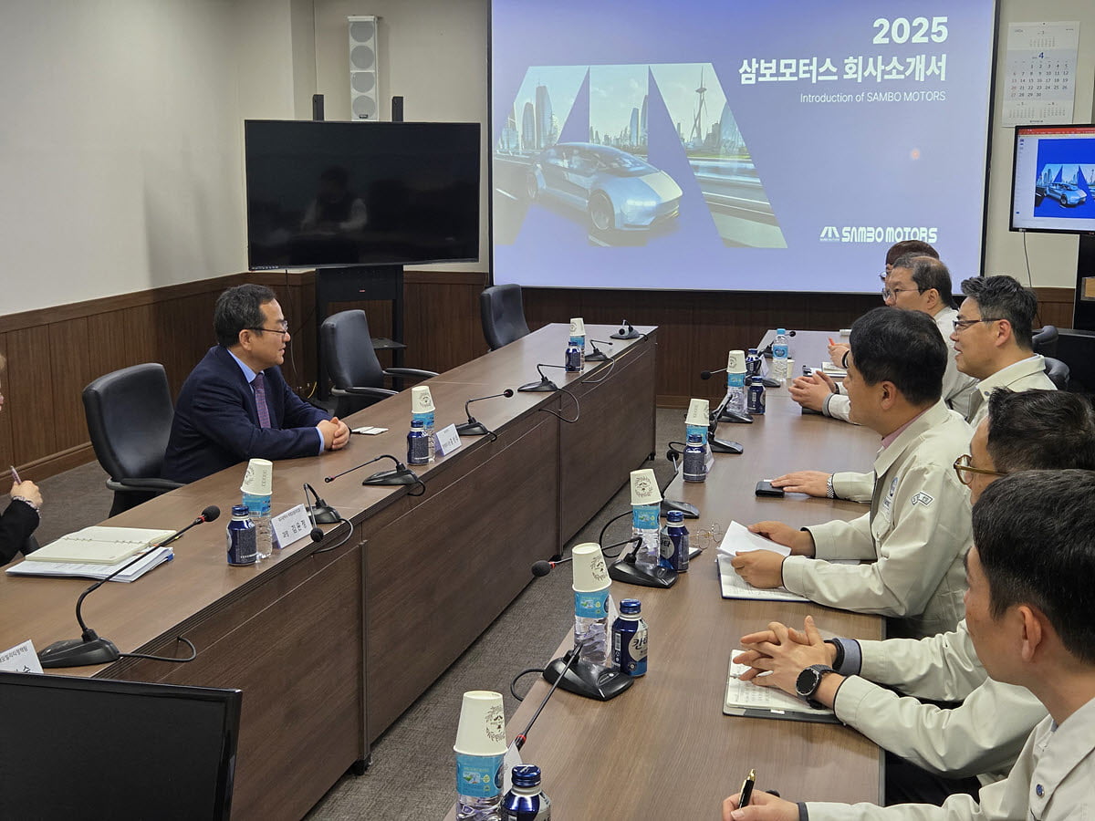 홍성주 대구시 경제부시장, 취임 후 첫 행보로 자동차 부품 기업 방문